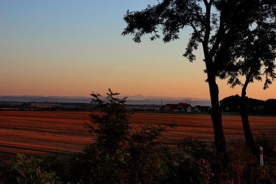 karkonosze_z_legnickiego_pola